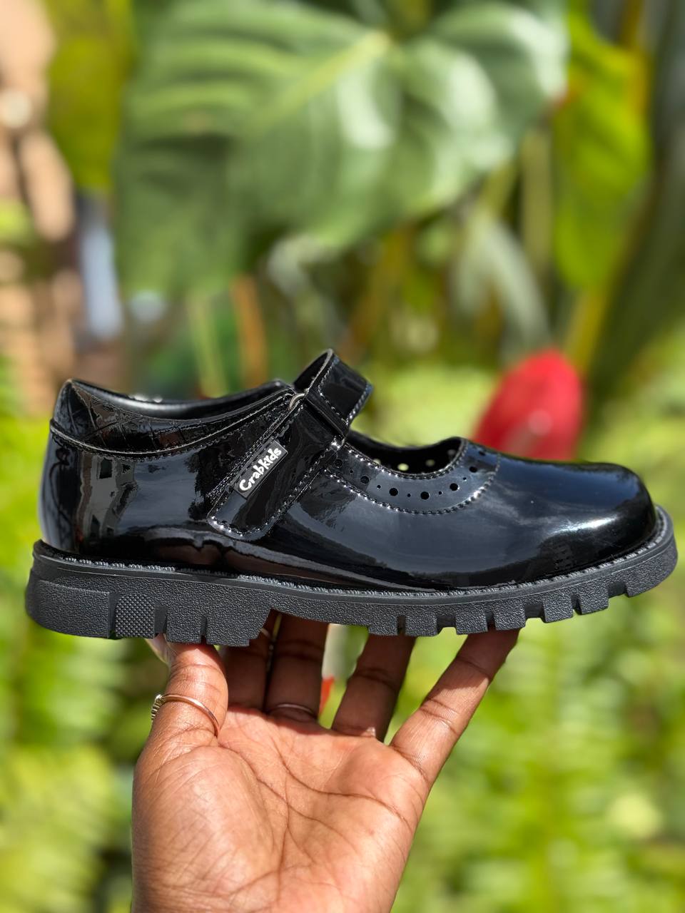 Crabkids Girls Wetlook School Shoes - P645228