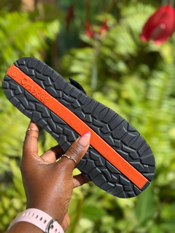 Crabkids Girls Wetlook School Shoes - P617205