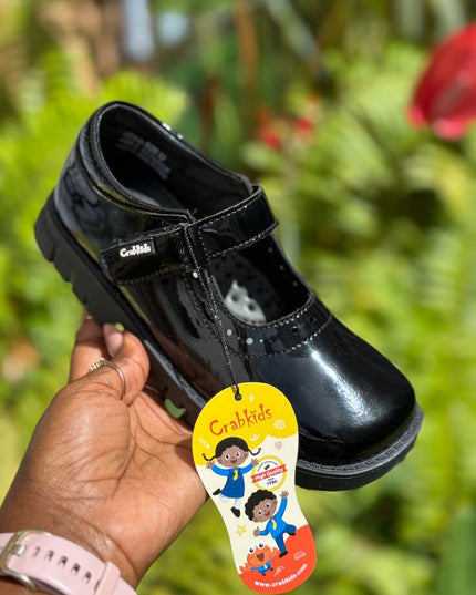 Crabkids Girls Wetlook School Shoes - P645228