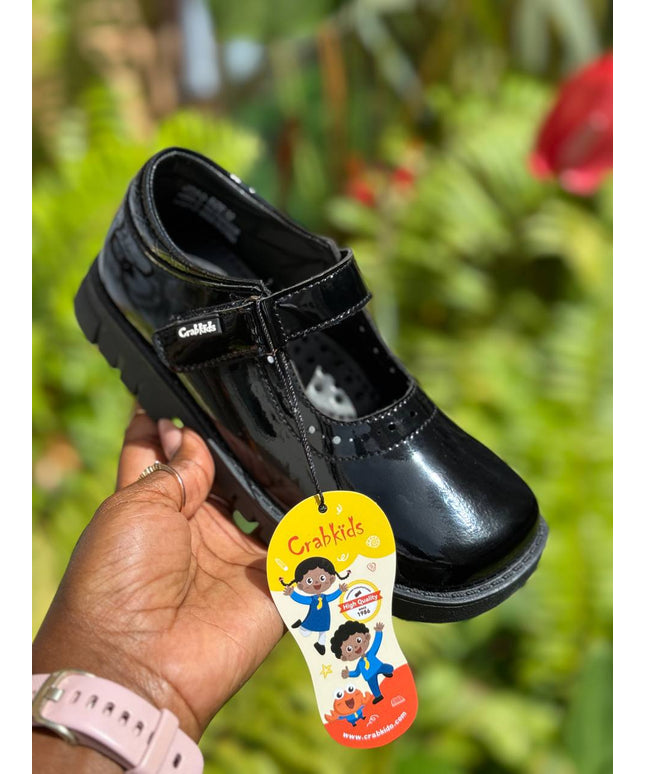 Crabkids Girls Wetlook School Shoes - P645228