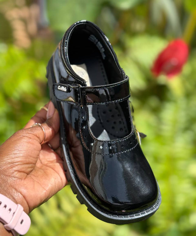 Crabkids Girls Wetlook School Shoes - P645228