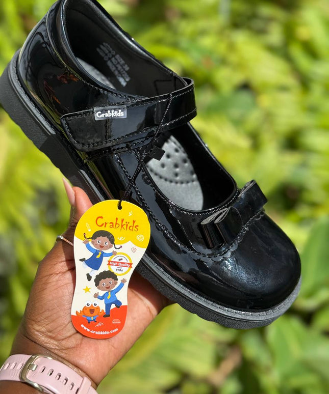 Crabkids Girls Wetlook School Shoes - P643201