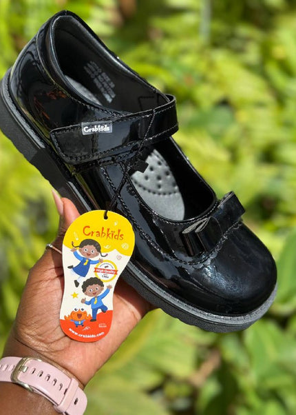 Crabkids Girls Wetlook School Shoes - P617205