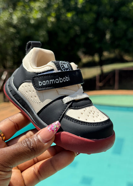 Unisex Baby BM801 - Soft Sole First Walking Sneakers with Velcro Strap & Cute Character Design