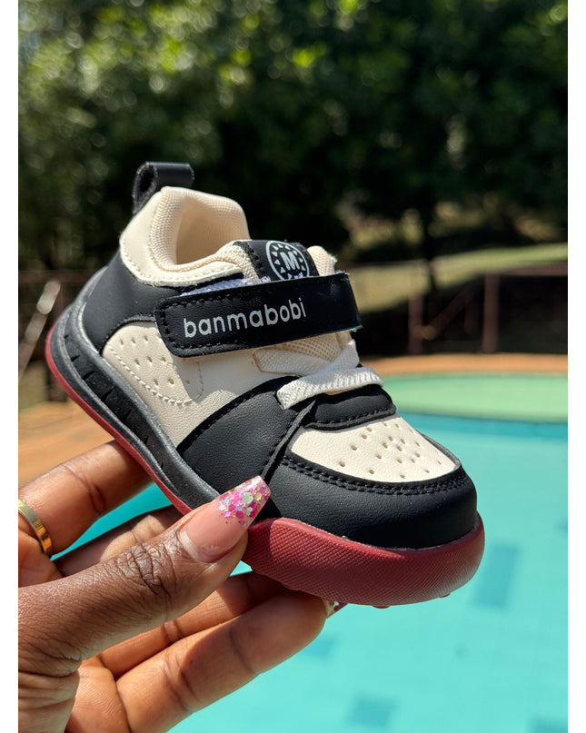 Unisex Baby BM801 - Soft Sole First Walking Sneakers with Velcro Strap & Cute Character Design