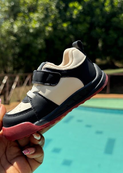 Unisex Baby BM801 - Soft Sole First Walking Sneakers with Velcro Strap & Cute Character Design