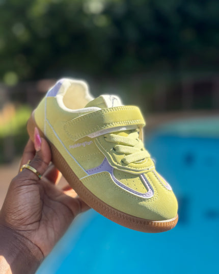 PD842 - Premium Unisex Kids Sneakers - White Pink & Green Sports Shoes