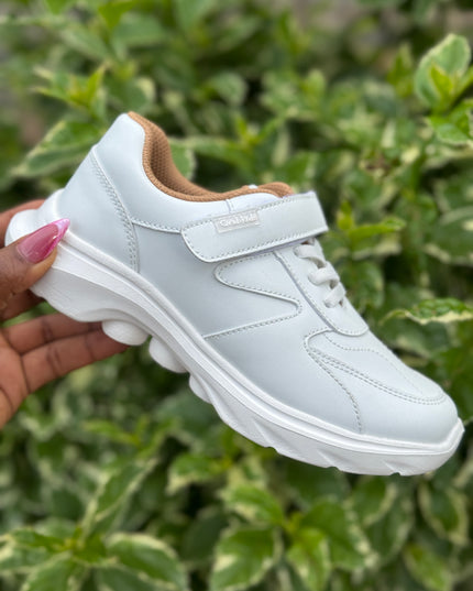 Light White Kids Sports Shoes - 819114B