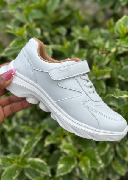 Light White Kids Sports Shoes - 819114B
