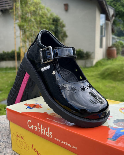 Crabkids Girls Wetlook School Shoes - P617418