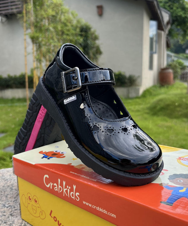 Crabkids Girls Wetlook School Shoes - P617418