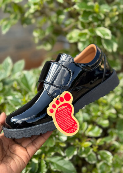 S942501 - Stellar Steps Patent Wipe-Clean School Shoes – Stylish, Light, No Polish Needed